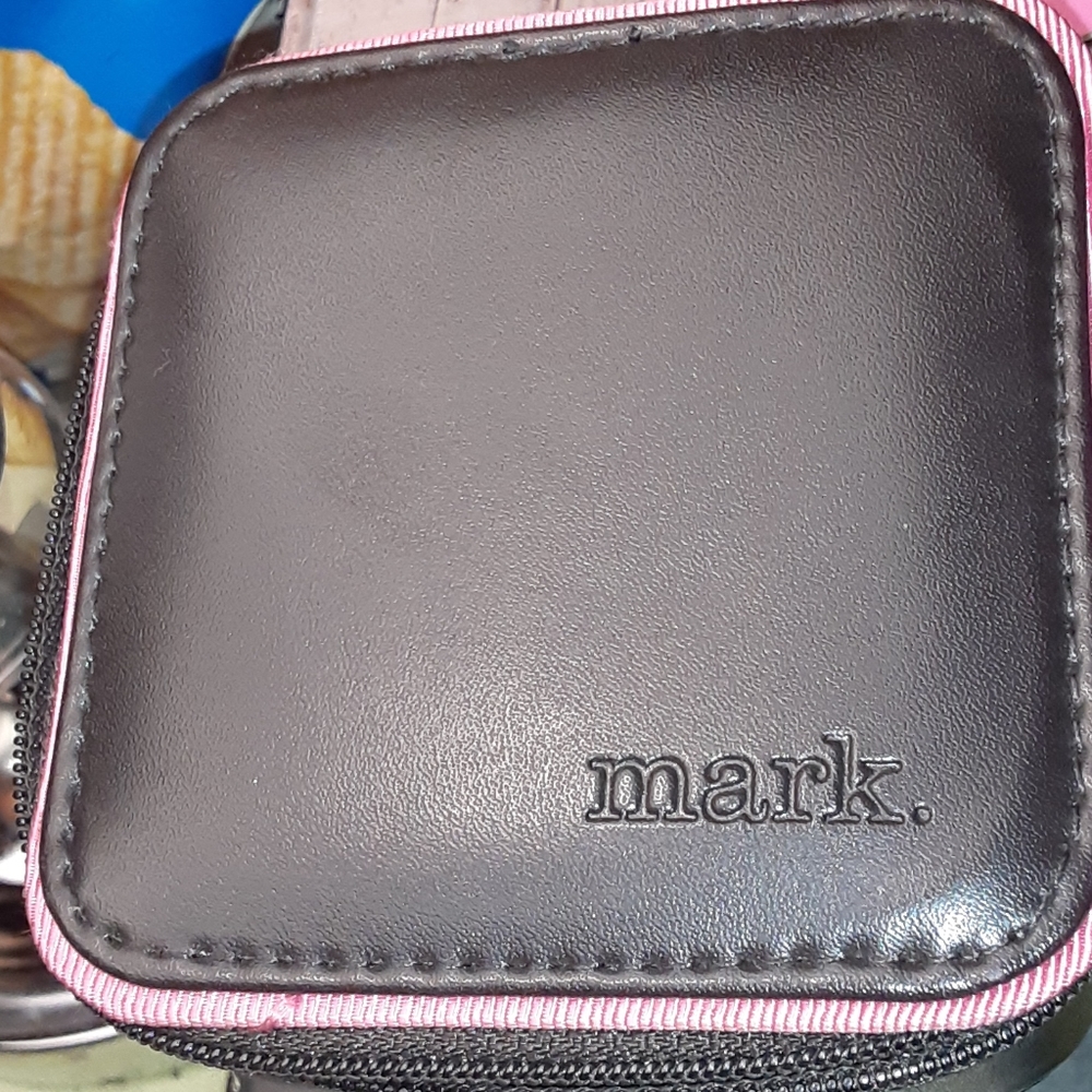 Jewelry case
